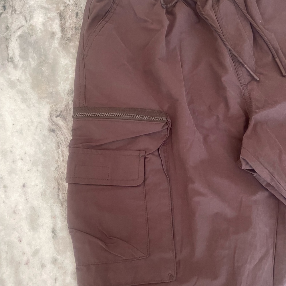 NWT🎁🎄Urban Outfitters Large Jogger Pants - Never worn - with tags - Picture 10 of 13